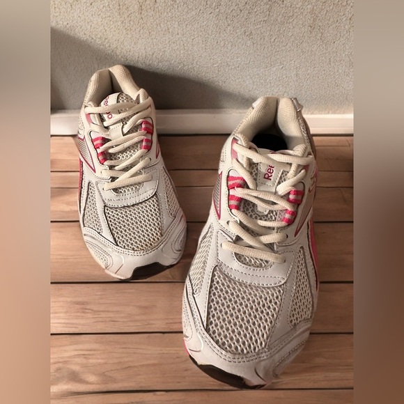 Reebok Women’s Susan G. Komen Relay For Life Running Shoes Size 8.5 - Picture 10 of 14